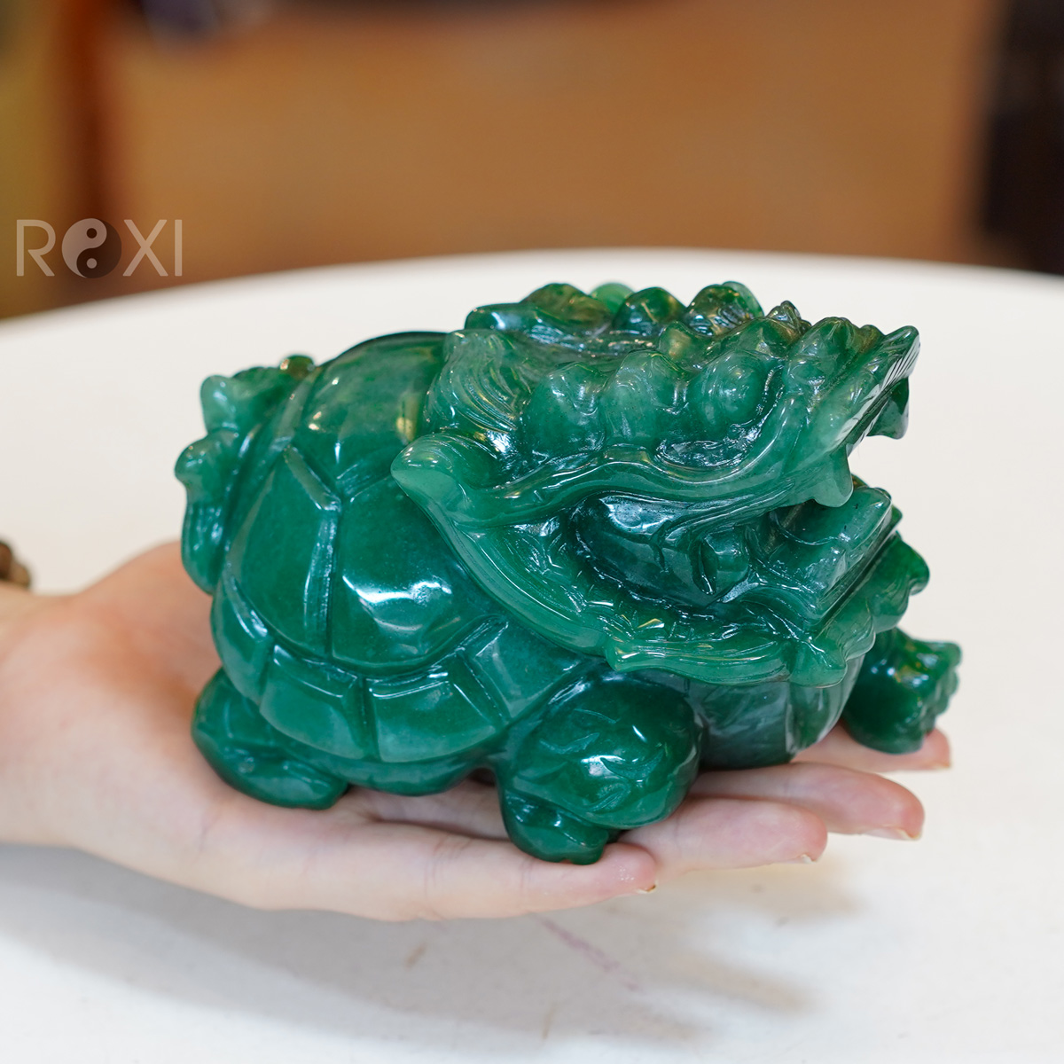 Long Quy đặt tại vị trí phù hợp giúp hóa giải tà khí, bảo vệ sự bình an và mang lại vượng khí cho gia chủ.