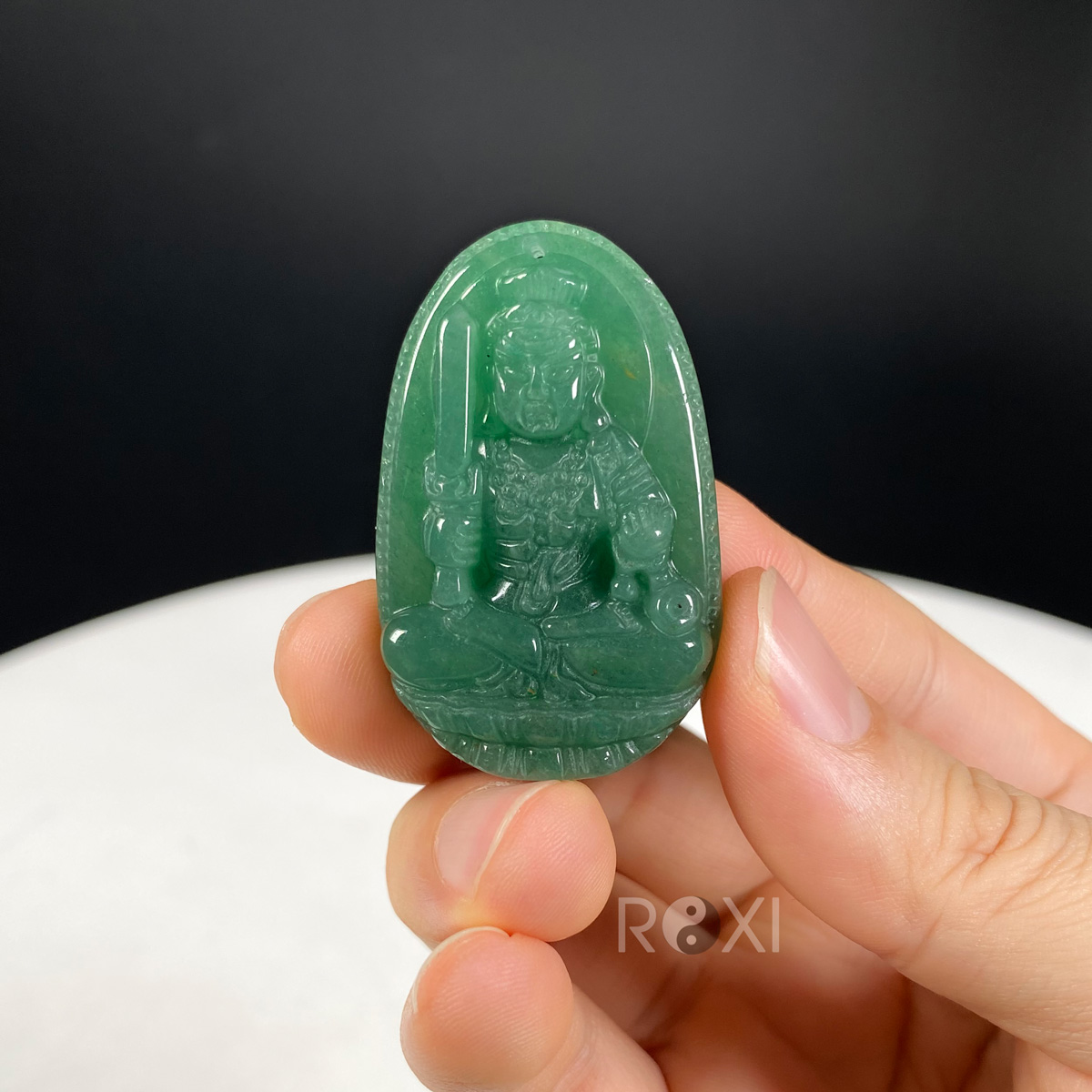 Tượng Bất Động Minh Vương đá thạch anh xanh tự nhiên nguyên khối tại ROXI