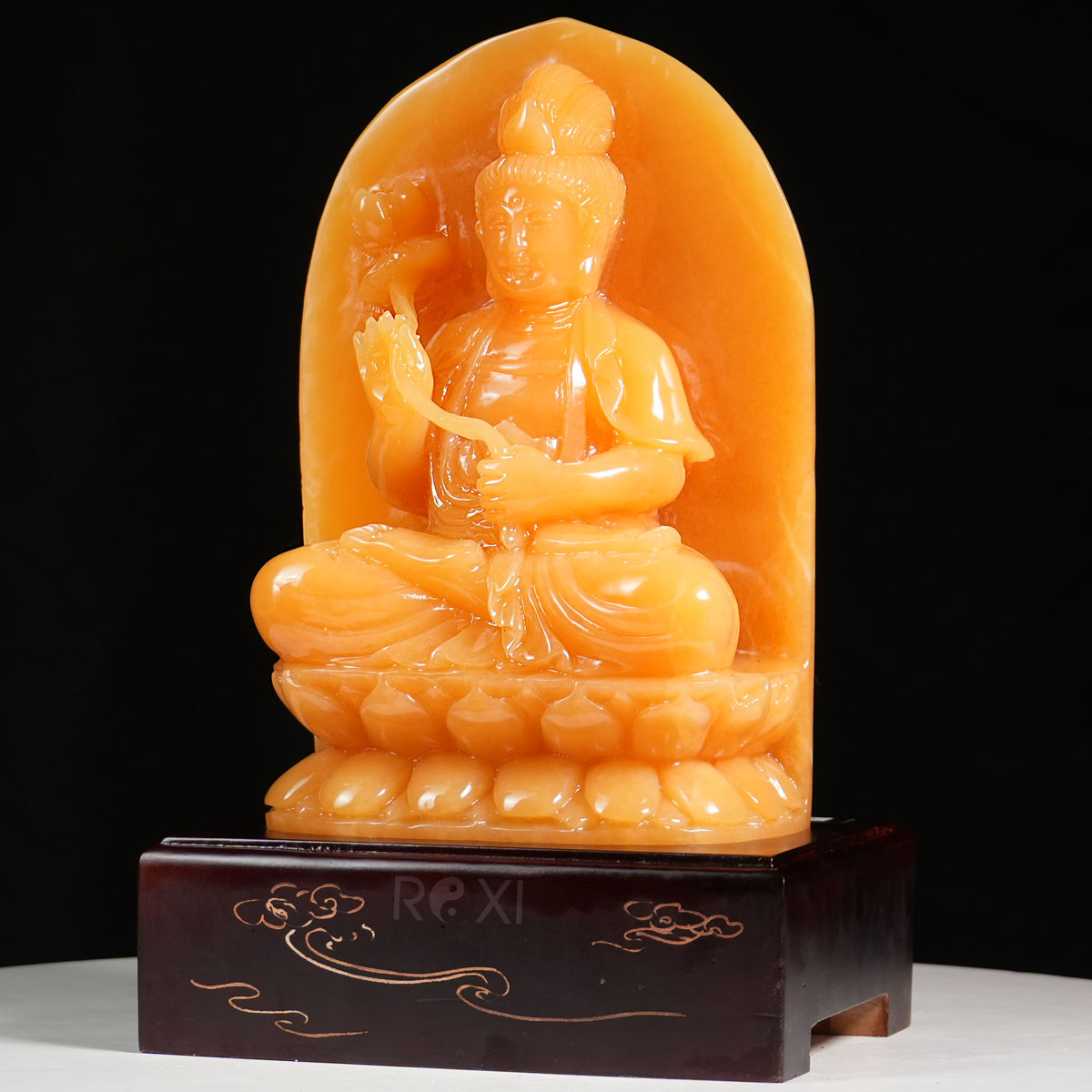 Tượng Đại Thế Chí Bồ Tát đá thạch anh tự nhiên nguyên khối tại ROXI