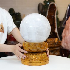 Quả cầu Thạch Anh trắng 2A 12,55kg - 21,2cm + đế xoay có đèn hình sen