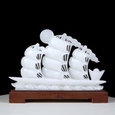 Thuyền buồm - Thuận buồm xuôi gió bạch ngọc 4,68kg - 42cm