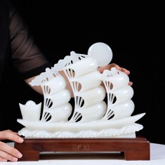 THUYỀN BUỒM - THUẬN BUỒM XUÔI GIÓ BẠCH NGỌC 30CM (MẪU 1)