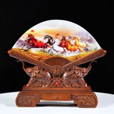 TRANH NGỌC MÃ ĐÁO THÀNH CÔNG (MẪU 8)