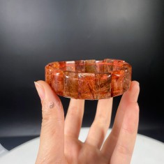 VÒNG TAY THẠCH ANH TÓC ĐỎ BẢN KHÚC (SIZE TO)