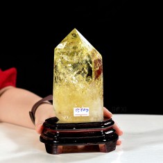 TRỤ ĐÁ THẠCH ANH VÀNG 0,88KG