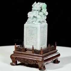 ẤN RỒNG NGỌC PHỈ THÚY TỰ NHIÊN 0,96KG - 14CM