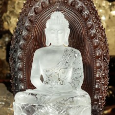 TƯỢNG PHẬT THÍCH CA MÂU NI THẠCH ANH TRẮNG 7,28KG - 68CM