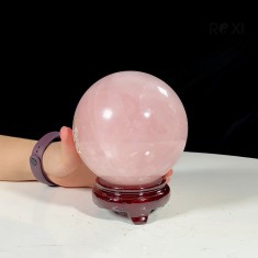 QUẢ CẦU THẠCH ANH HỒNG 1,78KG - 10,8CM