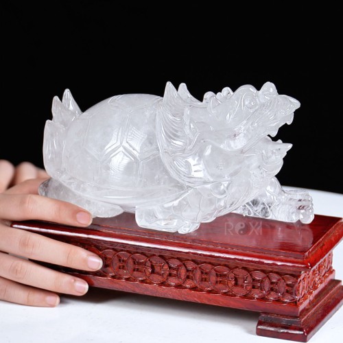 LONG QUY THẠCH ANH TRẮNG 2,3KG