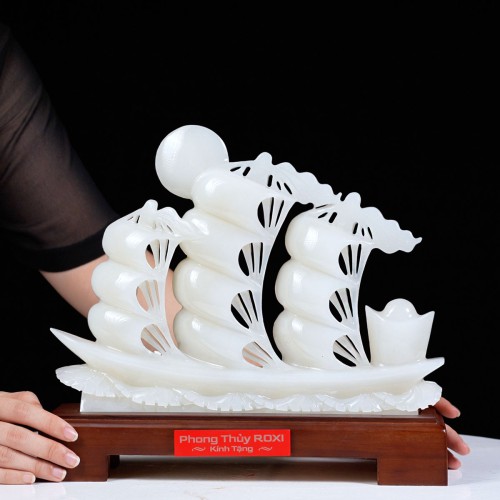 THUYỀN BUỒM - THUẬN BUỒM XUÔI GIÓ BẠCH NGỌC 30CM (MẪU 2)