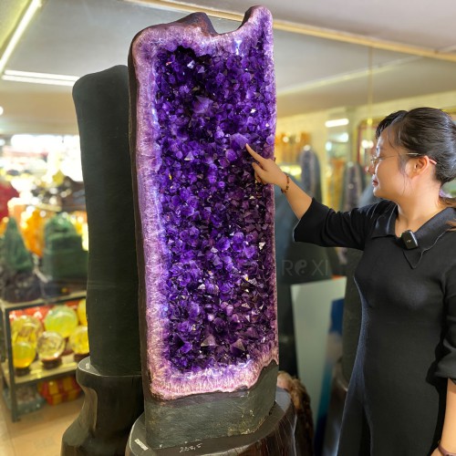 TINH THỂ THẠCH ANH TÍM 238,6KG - CAO 1,98M
